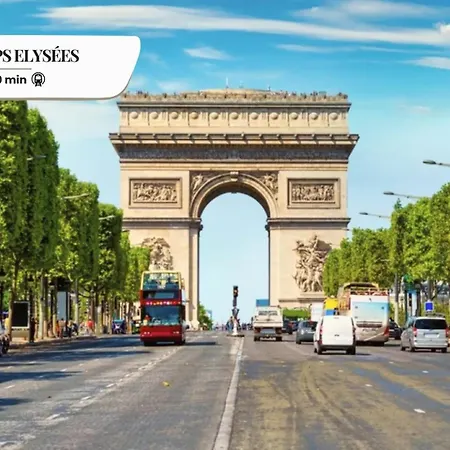 Tbs 316 - Close To Eiffel Tower